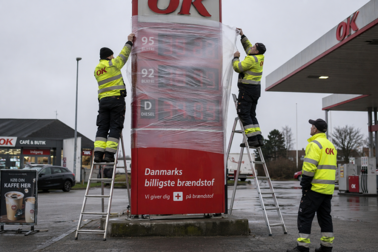 Dinamarca ordena a las gasolineras retirar los carteles de precios para aliviar las tensiones sociales por el coste del combustible